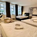 Gina - Apartmenthaus Im Zentrum Von 크베들린부르크