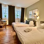 Gina - Apartmenthaus Im Zentrum Von 아파트호텔 크베들린부르크