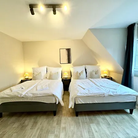 Gina - Apartmenthaus Im Zentrum Von クヴェードリンブルク