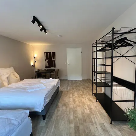 Gina - Apartmenthaus Im Zentrum Von アパートホテル