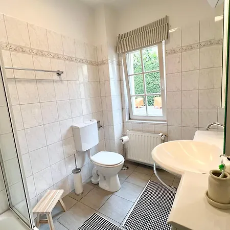 アパートホテル Gina - Apartmenthaus Im Zentrum Von 4*