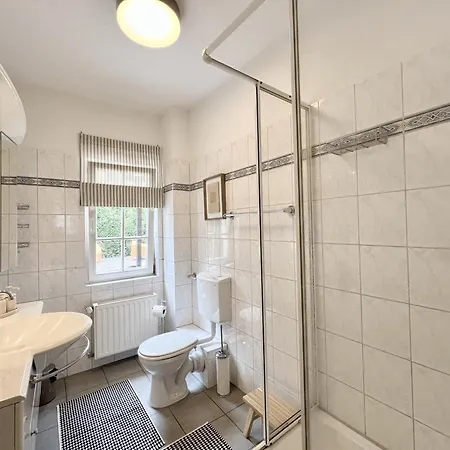 Gina - Apartmenthaus Im Zentrum Von 4* クヴェードリンブルク