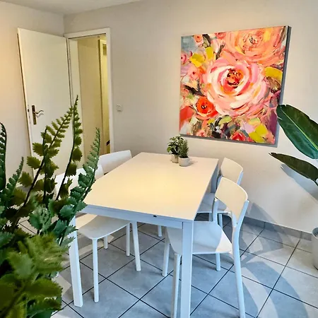 Aparthotel Gina - Apartmenthaus Im Zentrum Von