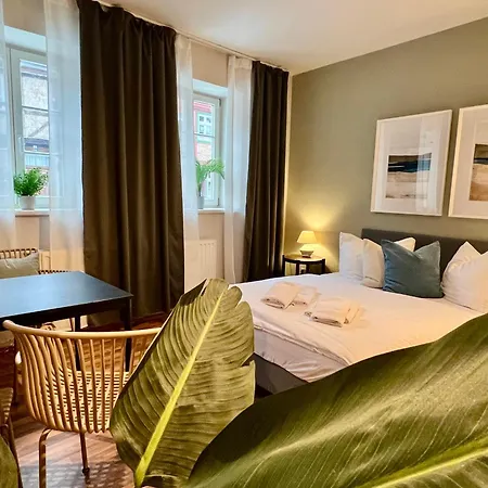 Aparthotel Gina - Apartmenthaus Im Zentrum Von Quedlinburg