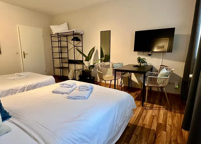 מלון דירות Gina - Apartmenthaus Im Zentrum Von 4*